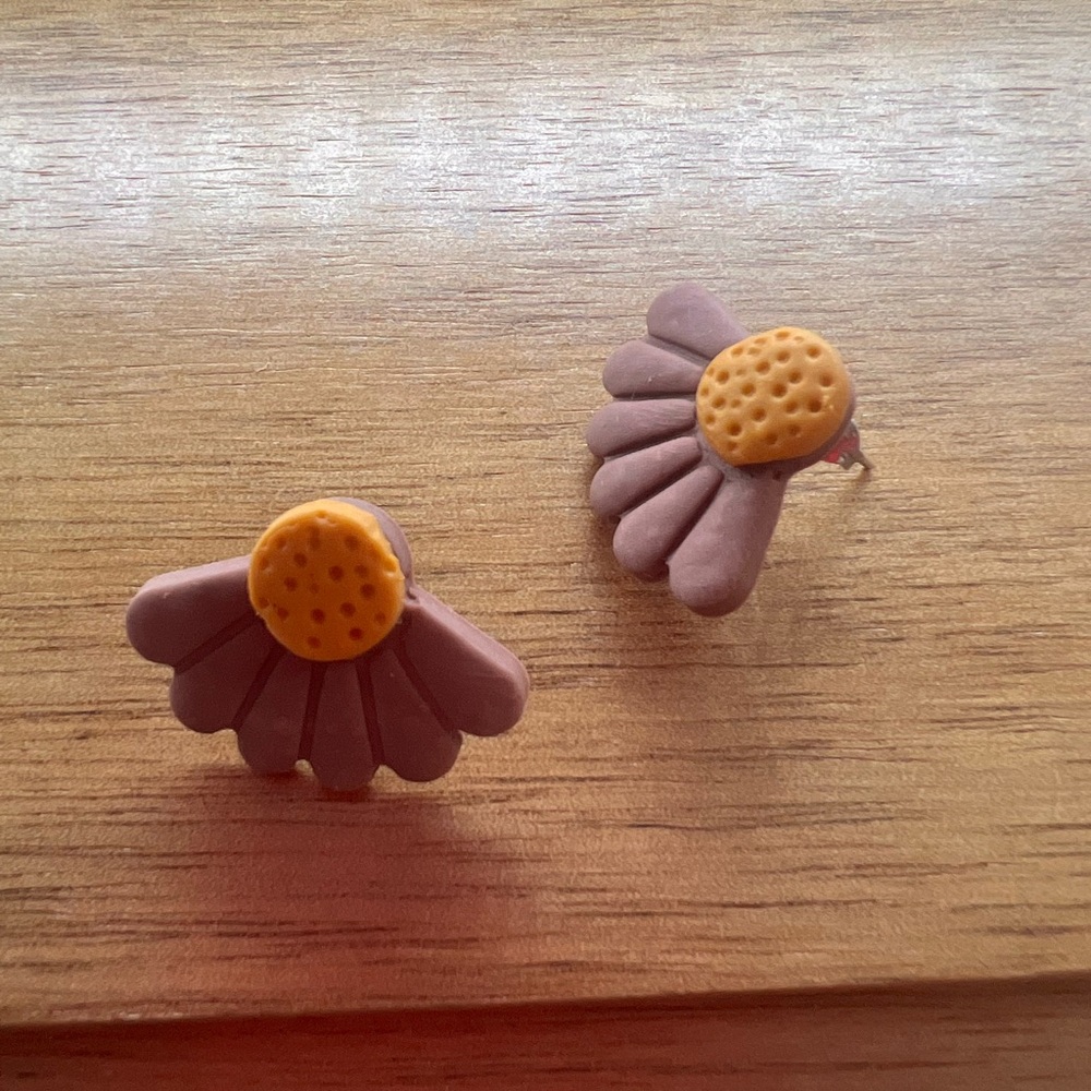 stud earrings